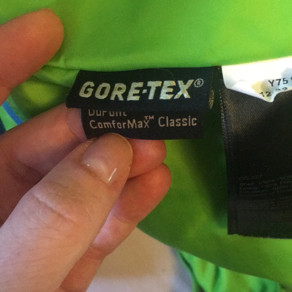 Marmot Insulated Gore-Tex Women’s Ski Coat - Picture 8 of 8